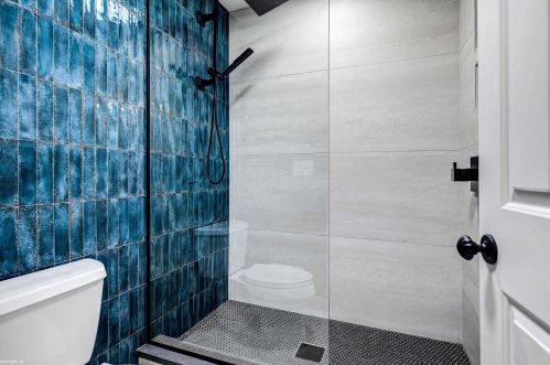 1140 Autumnview Dr, Rochester MI 48307-6060 exterior