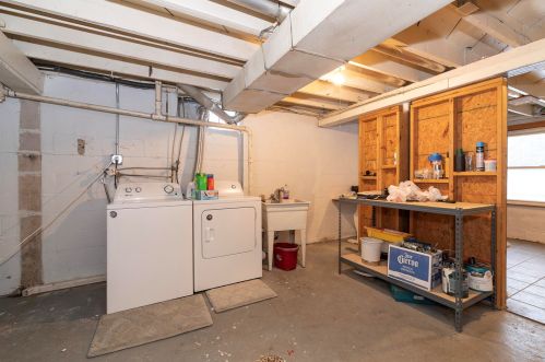 2335 Amherst Ave, Kalamazoo MI  49008-3937 exterior