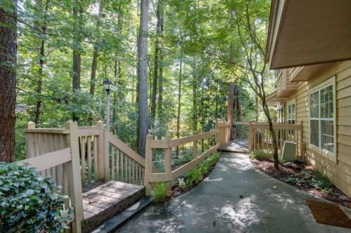 1394 Crossing Dr, Atlanta, GA 30329-3571