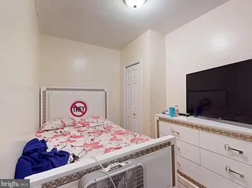 2416 Carlisle St, Philadelphia PA 19132-4017 exterior