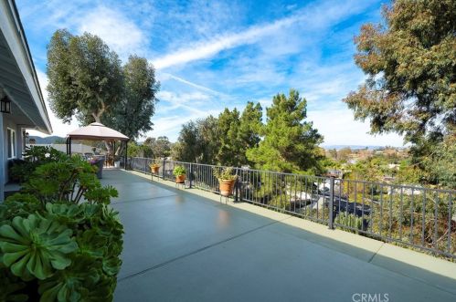 30346 Calle Halcon, Temecula CA 92592-5136 exterior