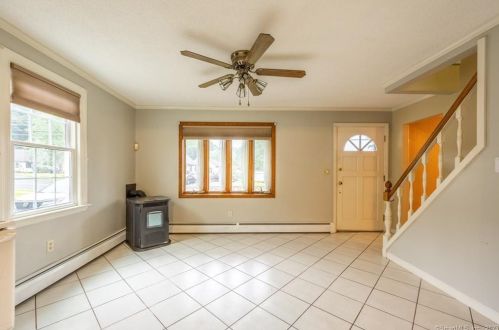 310 Main St, Meriden CT 06450-6047 exterior