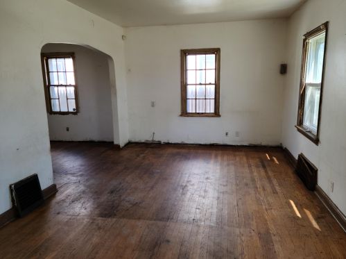 4847 41st St, Milwaukee, WI 53209-5207