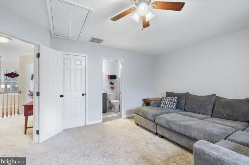 1690 Heather Ln, Huntingtown MD 20639-4109 exterior