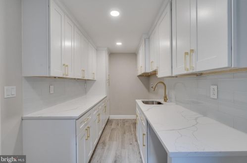 4425 Larchwood Ave, Philadelphia PA  19104-3915 exterior