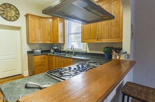 623 3 Ave, Tucson AZ 85705-5750 exterior