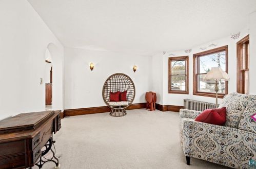 5422 Oneida St, Duluth MN 55804-1348 exterior