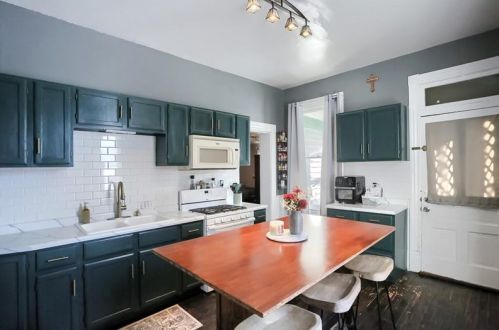 1526 State Ave, Moon Twp PA  15108-2052 exterior