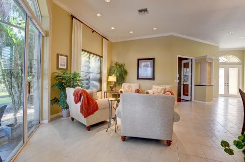 6947 Southport Dr, Boynton Beach FL 33472-6901 exterior