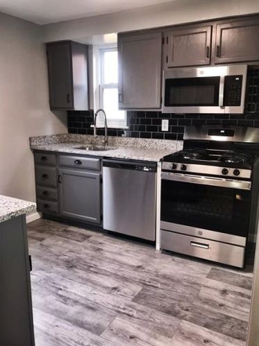 925 Elizabeth St, Pittsburgh PA 15221-3966 exterior