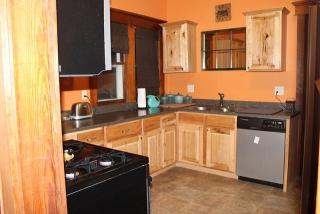 409 8th Ave, Cedar Rapids IA  52401-2137 exterior