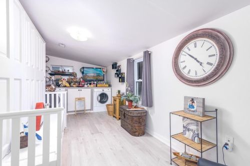 9 Ashby St, Providence RI 02919-6604 exterior