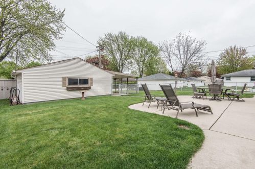 5030 20th St, Milwaukee WI 53233-2506 exterior