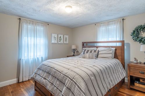 119 Tolend Rd, Dover NH  03820-5508 exterior