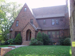 184 Dorset Rd, Newton, MA 02468-1427