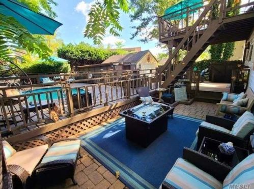 79 Berry St, Valley Stream NY 11580-3430 exterior