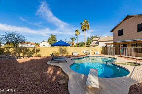 15802 37 Dr, Phoenix AZ 85029-1144 exterior