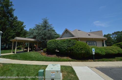 1203 Bluebell Dr, Jackson Twp NJ 08527-4116 exterior