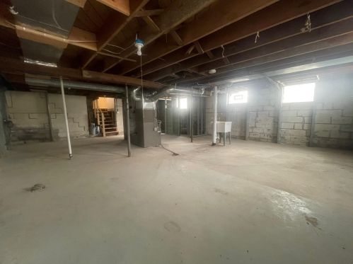 9319 Schlinger Ave, Milwaukee WI 53214-1236 exterior