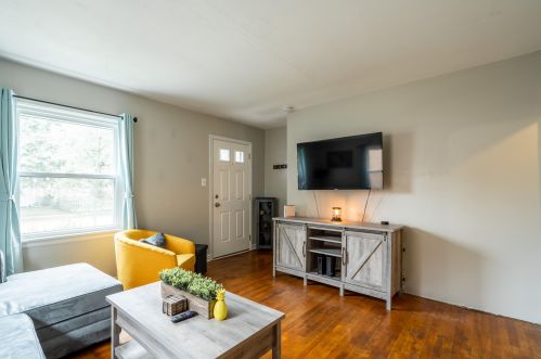 214 80th St, Milwaukee WI  53214-1419 exterior