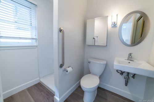 910 Piikoi St, Honolulu HI exterior