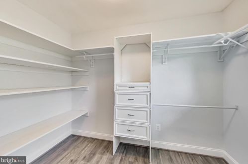 6401 Edsall Rd, Alexandria VA  22312-6411 exterior