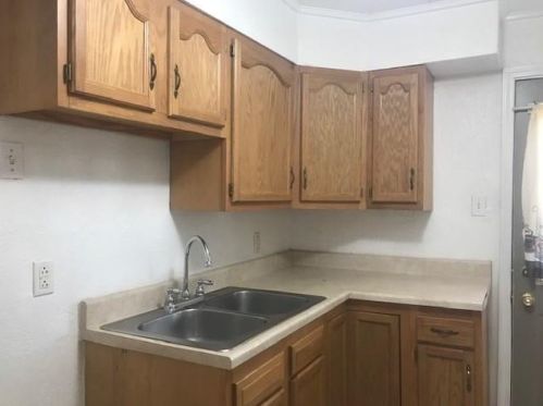 7713 Cannon St, Pittsburgh PA  15218-2108 exterior