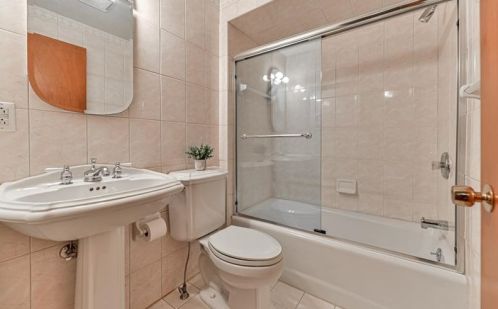 461 Olive St, Pittsburgh PA 15237-4886 exterior