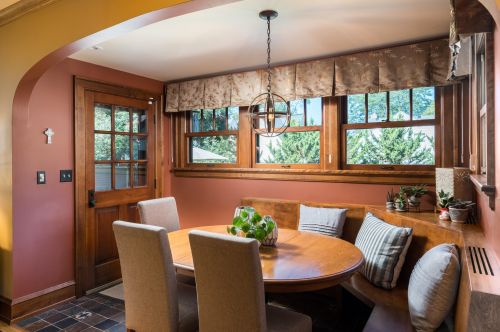 5925 Lk Dr, Milwaukee WI 53217-4629 exterior