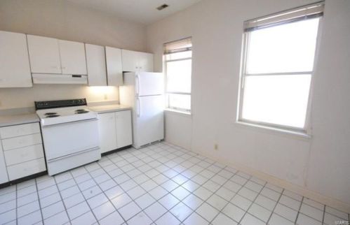 1851 10th St, Saint Louis MO 63104-3959 exterior