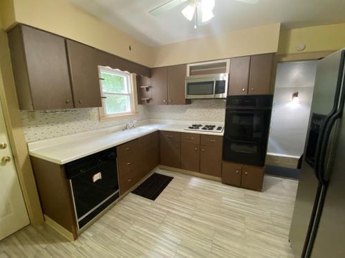 612 Hazel St, Pittsburgh PA  15122-2012 exterior