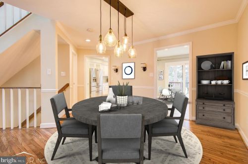 10761 Gloxinia Dr, Rockville MD 20852-3404 exterior