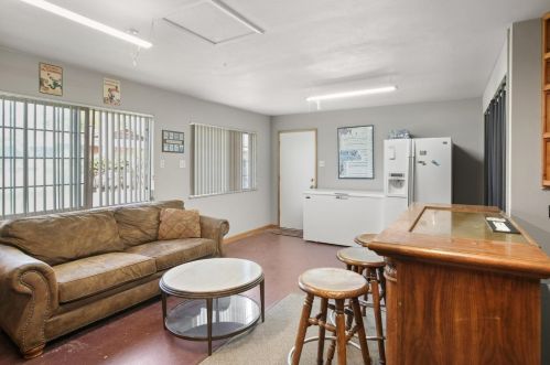 161 Elena Ct, Turlock CA  95380-4233 exterior