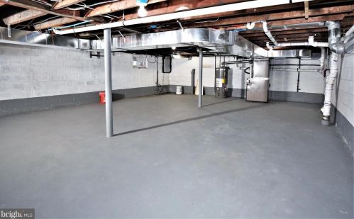 424 Pitman Ave, Trenton NJ  08610-3806 exterior