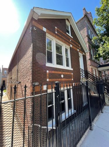 1519 18 Pl, Chicago IL 60608-4225 exterior