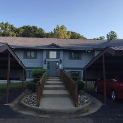 6039 Danford Creek Dr, Kalamazoo, MI 49009-2051