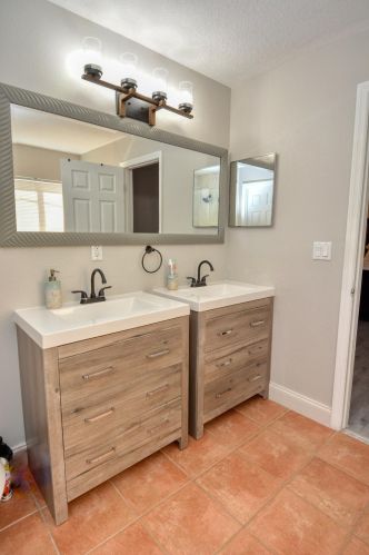 1761 Bradway Ln, Fort Pierce FL 34953-1621 exterior