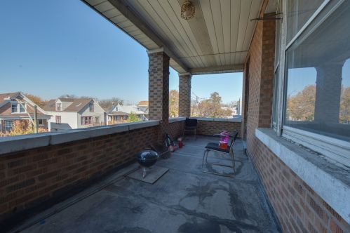 4327 Sacramento, Chicago IL 60655-2302 exterior