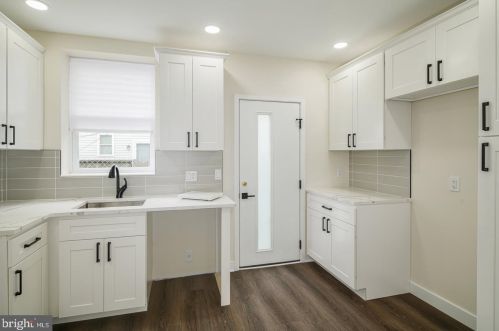 2829 Cantrell St, Philadelphia PA 19145-2412 exterior