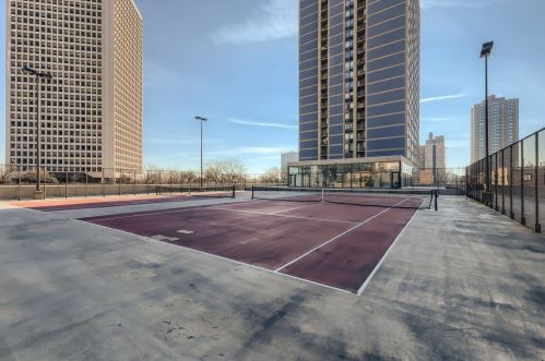 5320 Sheridan Rd, Chicago IL  60640-2533 exterior