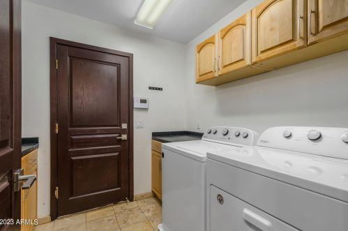 6811 39th Pl, Phoenix AZ  85042-6202 exterior