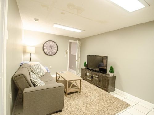 40 Dunbarton Ctr Rd, Concord NH 03304-5300 exterior