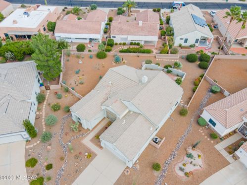 594 Mickelson Ln, Green Valley AZ 85614-5749 exterior