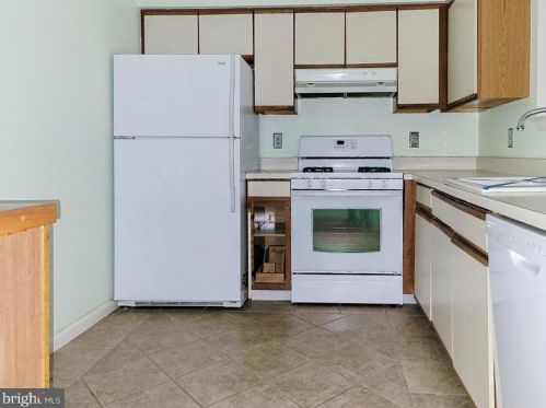 13 Sparrow Cir, Fredon NJ 07860-1493 exterior