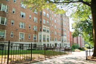 1650 Harvard St, Washington DC  20009-3706 exterior