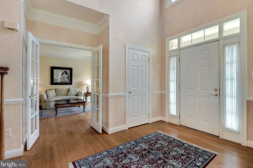 10720 Cloverbrooke Dr, Rockville MD 20854-6372 exterior