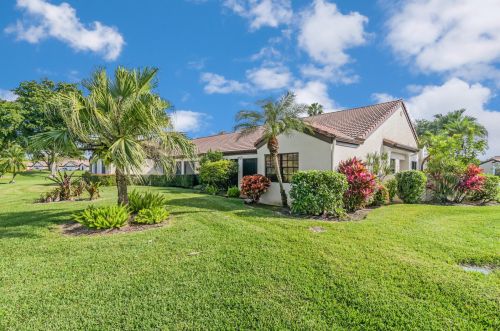 8307 Mooring Cir, Boynton Beach FL 33472-2308 exterior