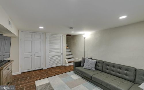 1843 Dudley St, Philadelphia PA 19145-2923 exterior