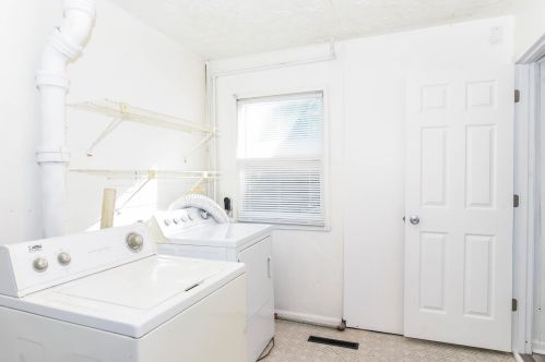 1014 Chrysler St, Kalamazoo MI  49048-2236 exterior