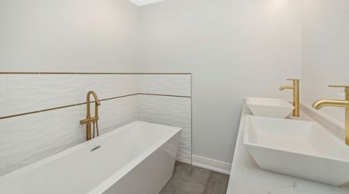 1837 Mozart St, Chicago IL 60647-5111 exterior